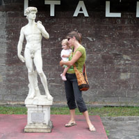 Statue of David, New Italy